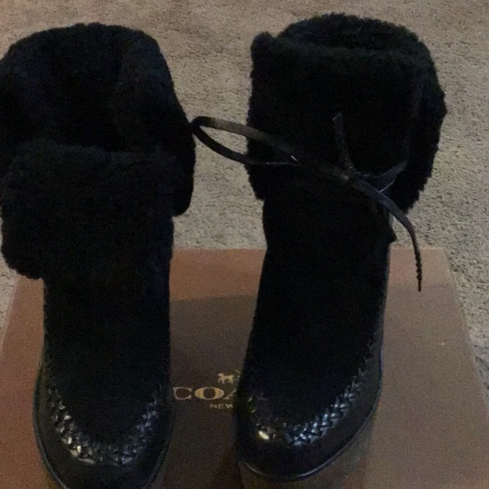 Coach Size 7 - image 4